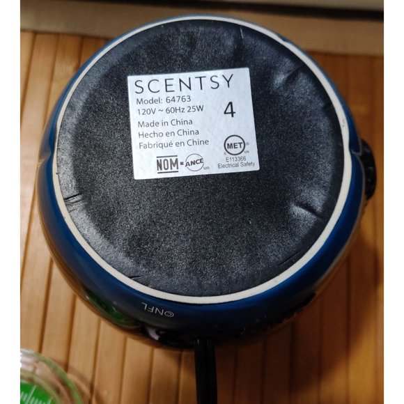 Scentsy Jacksonville Jaguars NFL Football Warmer Full Size Retired  Florida - Picture 11 of 11